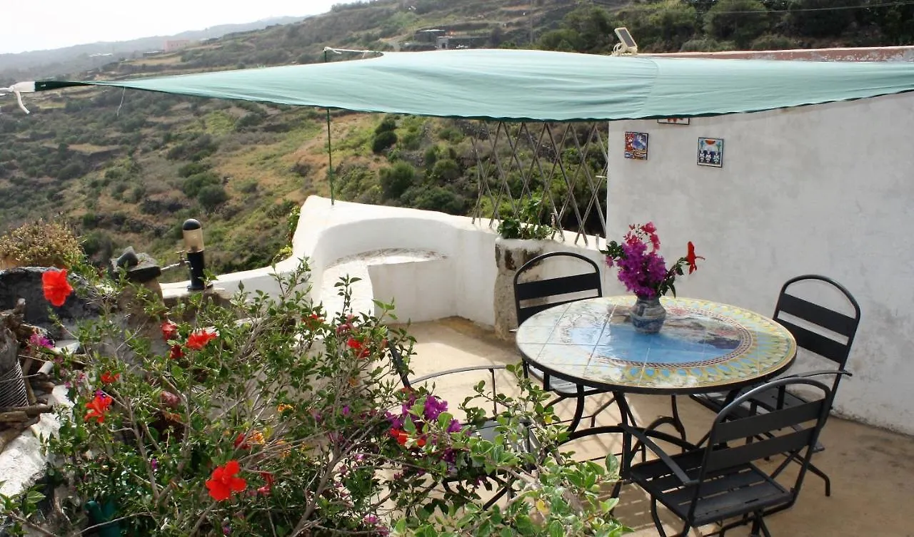 Villa Dammusi di Venere - U Locu Bugeber Casa vacanze